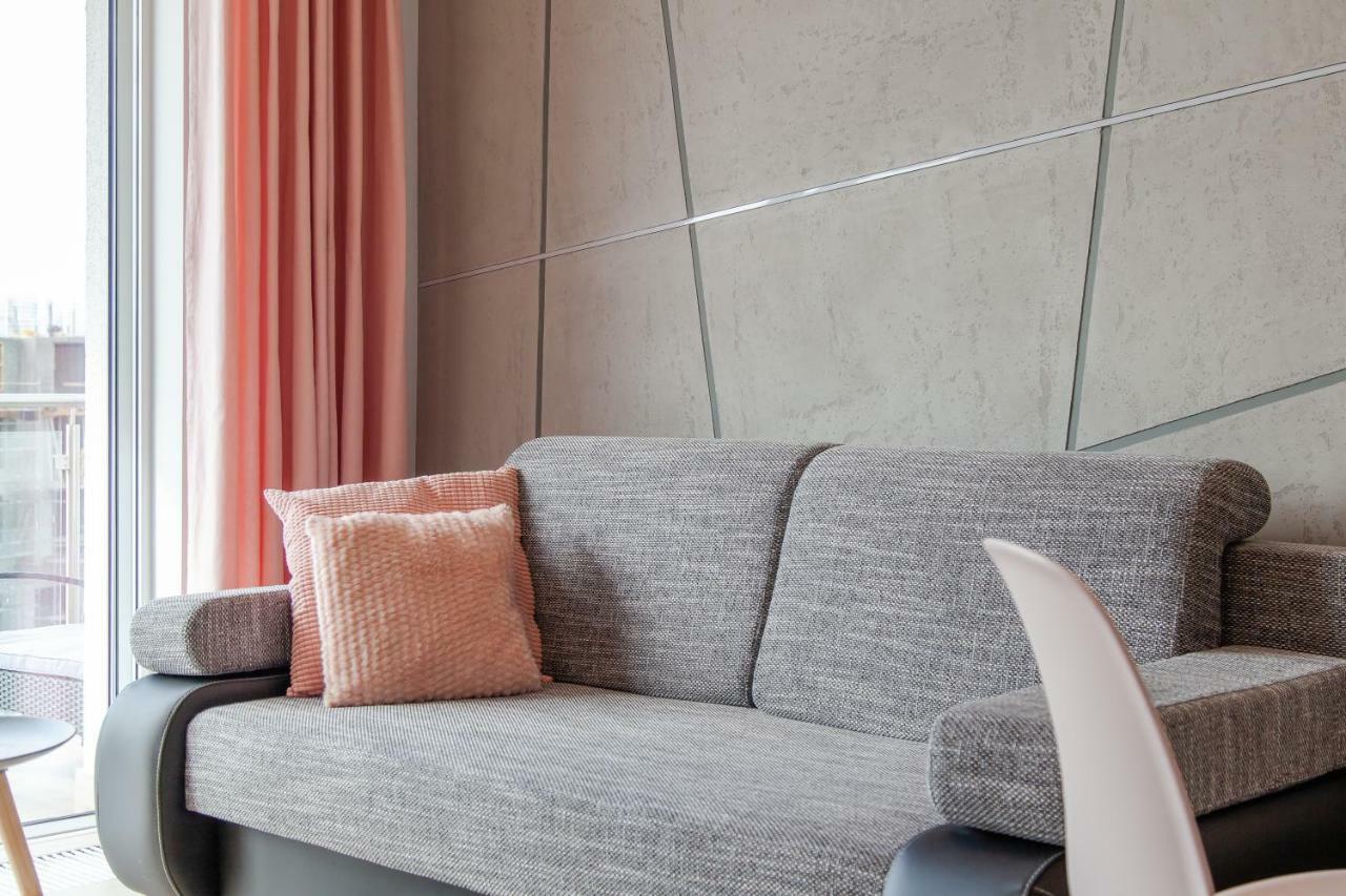 Apartment Pink Flamingo By Noclegi Renters ミエンジズドロイェ エクステリア 写真
