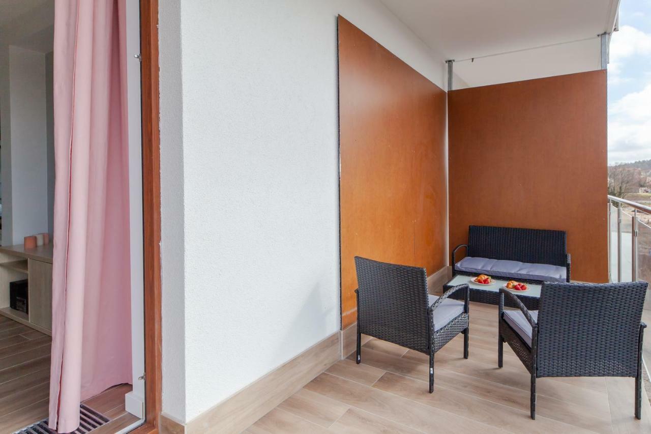 Apartment Pink Flamingo By Noclegi Renters ミエンジズドロイェ エクステリア 写真
